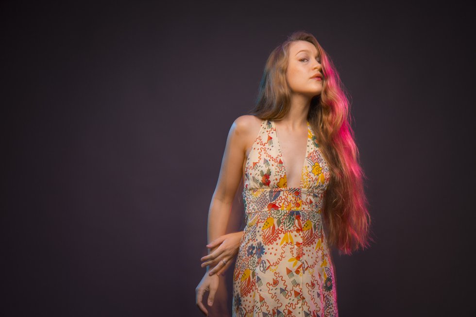 joanna-newsom-will-play-a-rare-milwaukee-show-at-irish-cultural-and